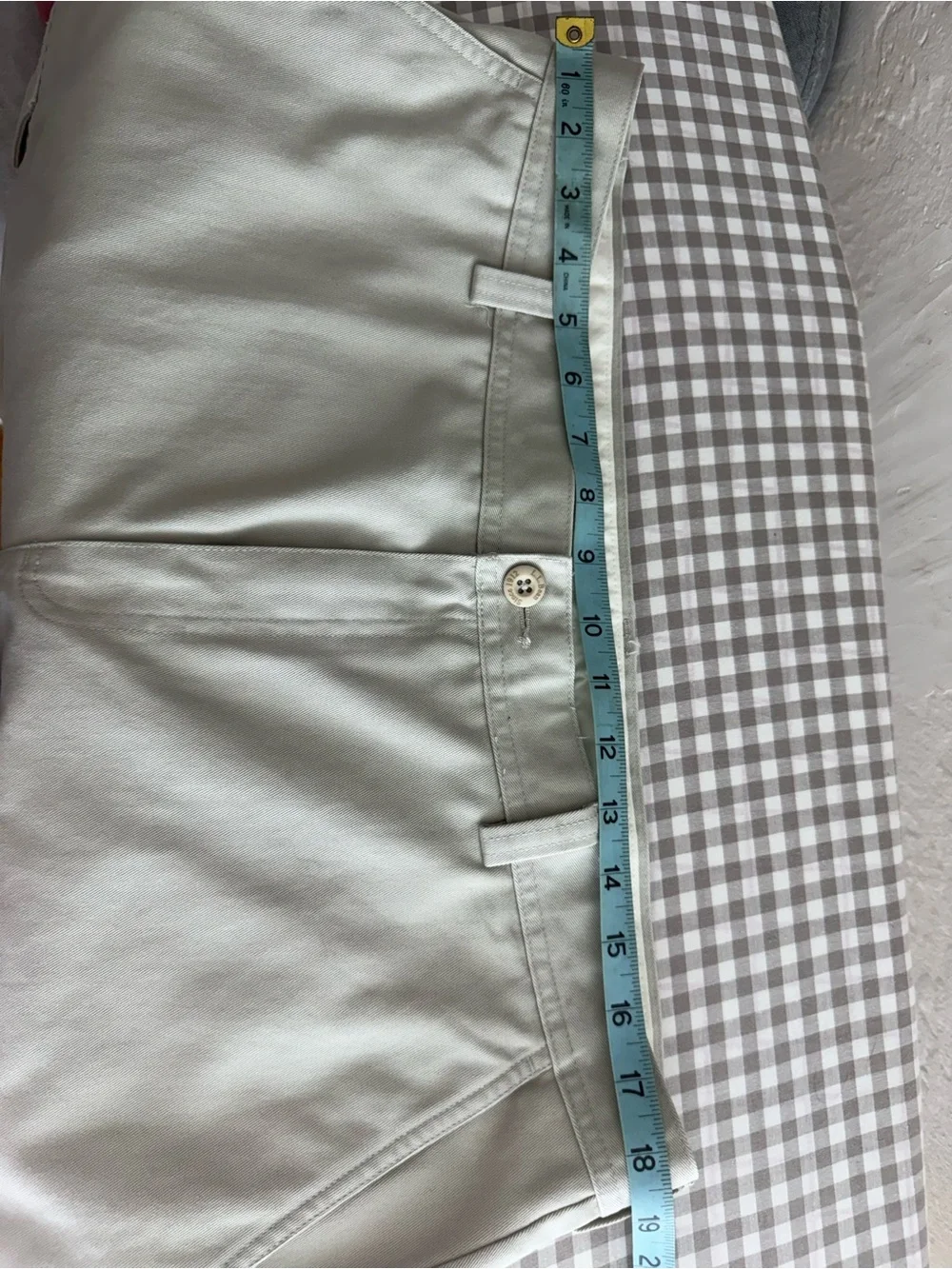 L.L.Bean Classic Fit Cargo Shorts Men Size 37 Khaki Beige 100% Cotton Utility